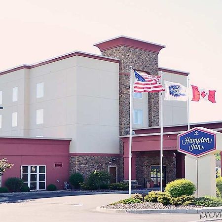 Hampton Inn Watertown Kültér fotó