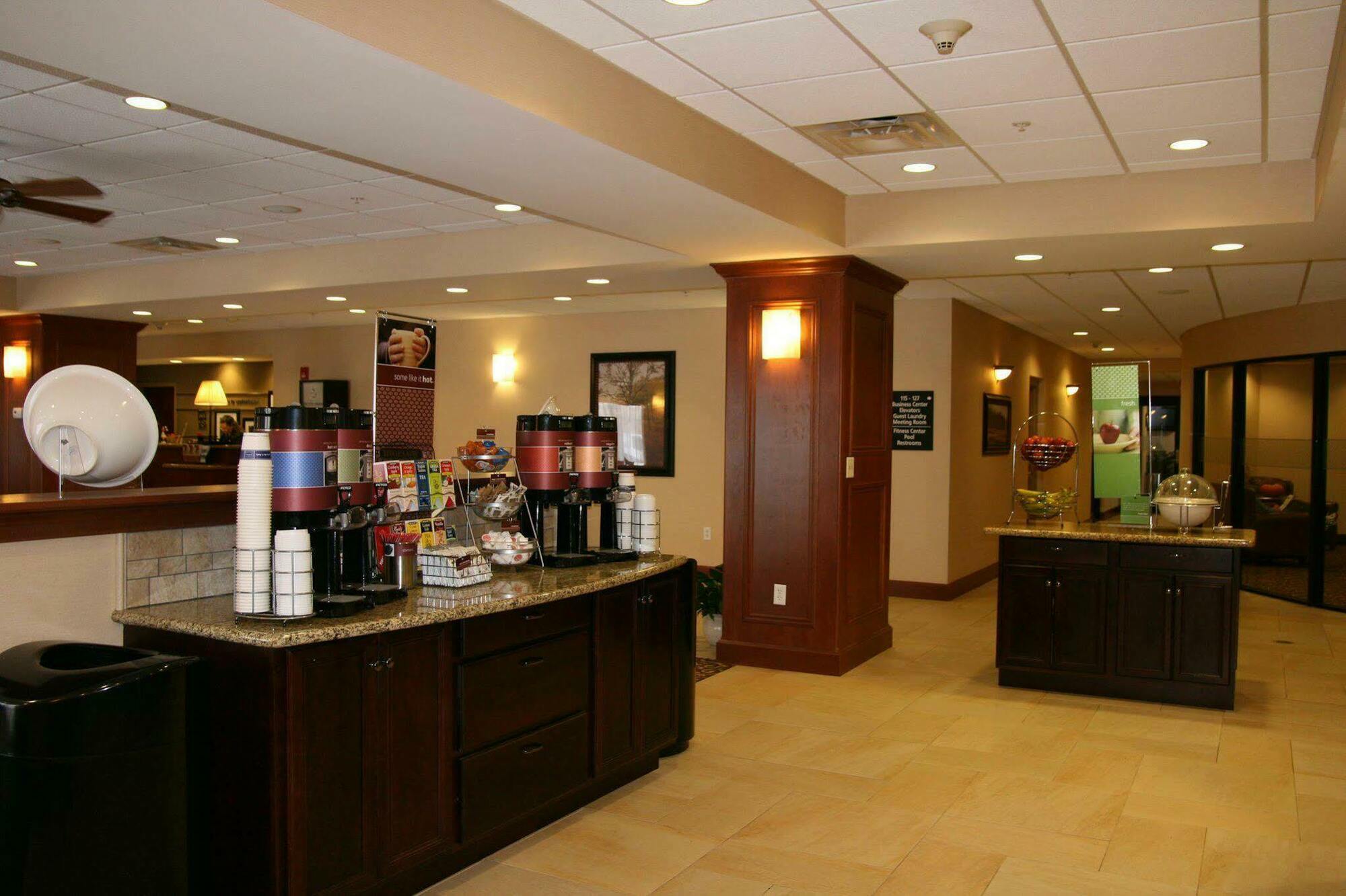 Hampton Inn Watertown Étterem fotó